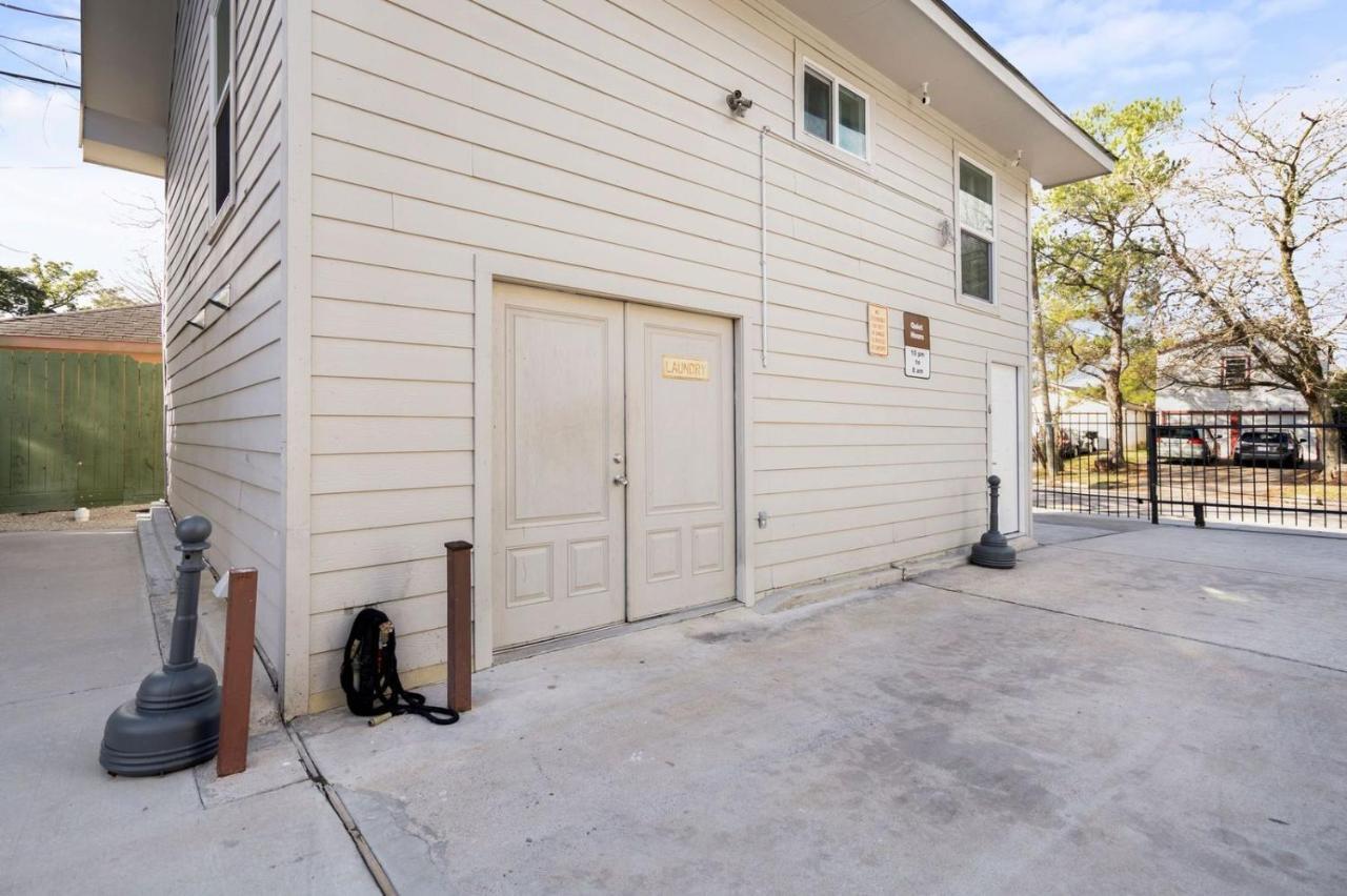 East Downtown Micro-Luxe Container Living Pod #9 Appartement Houston Buitenkant foto