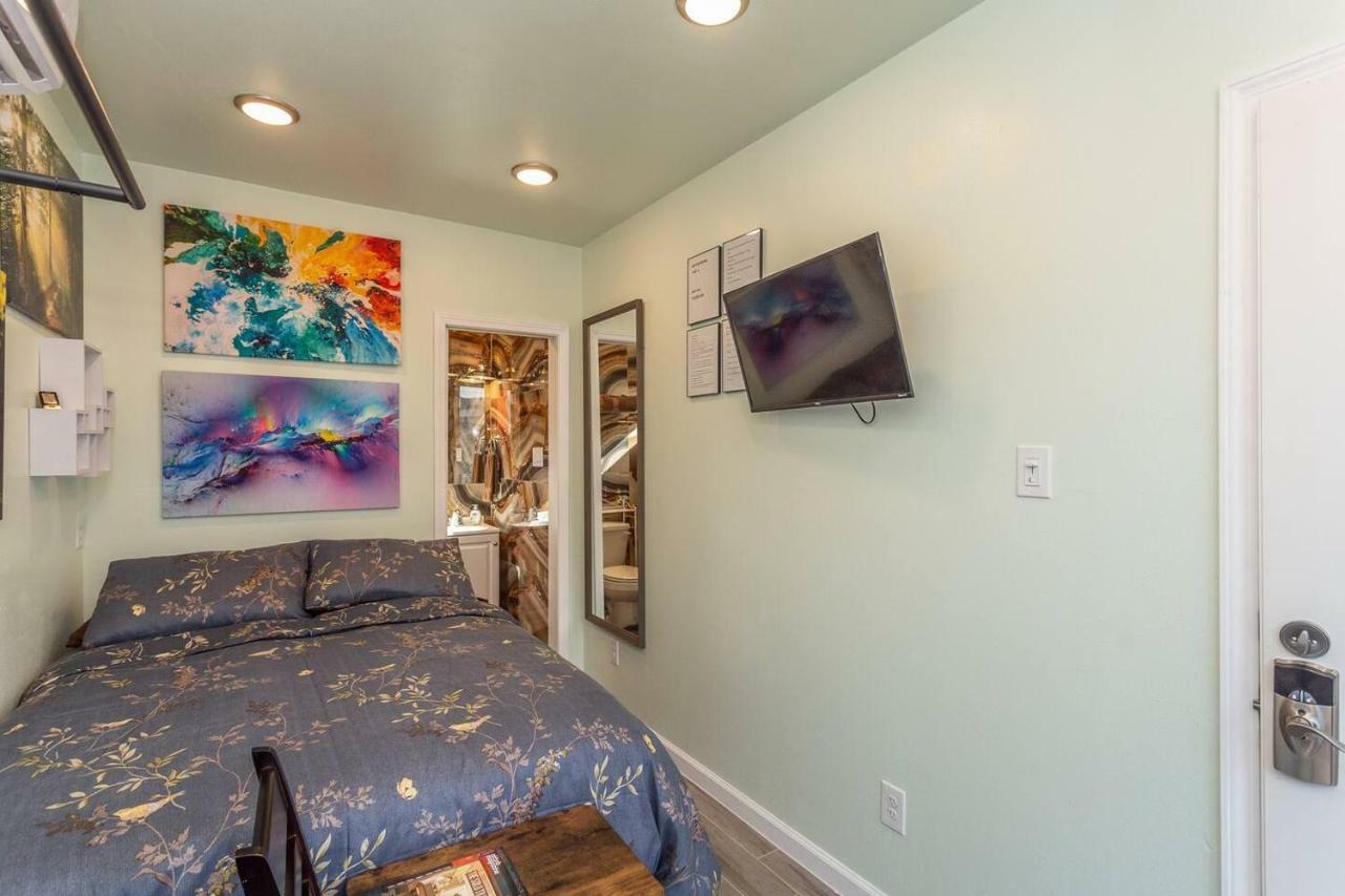 East Downtown Micro-Luxe Container Living Pod #9 Appartement Houston Buitenkant foto