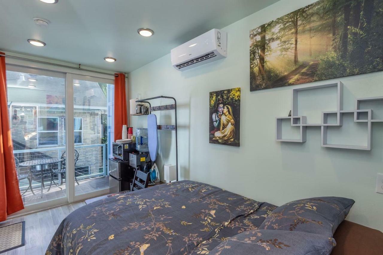 East Downtown Micro-Luxe Container Living Pod #9 Appartement Houston Buitenkant foto