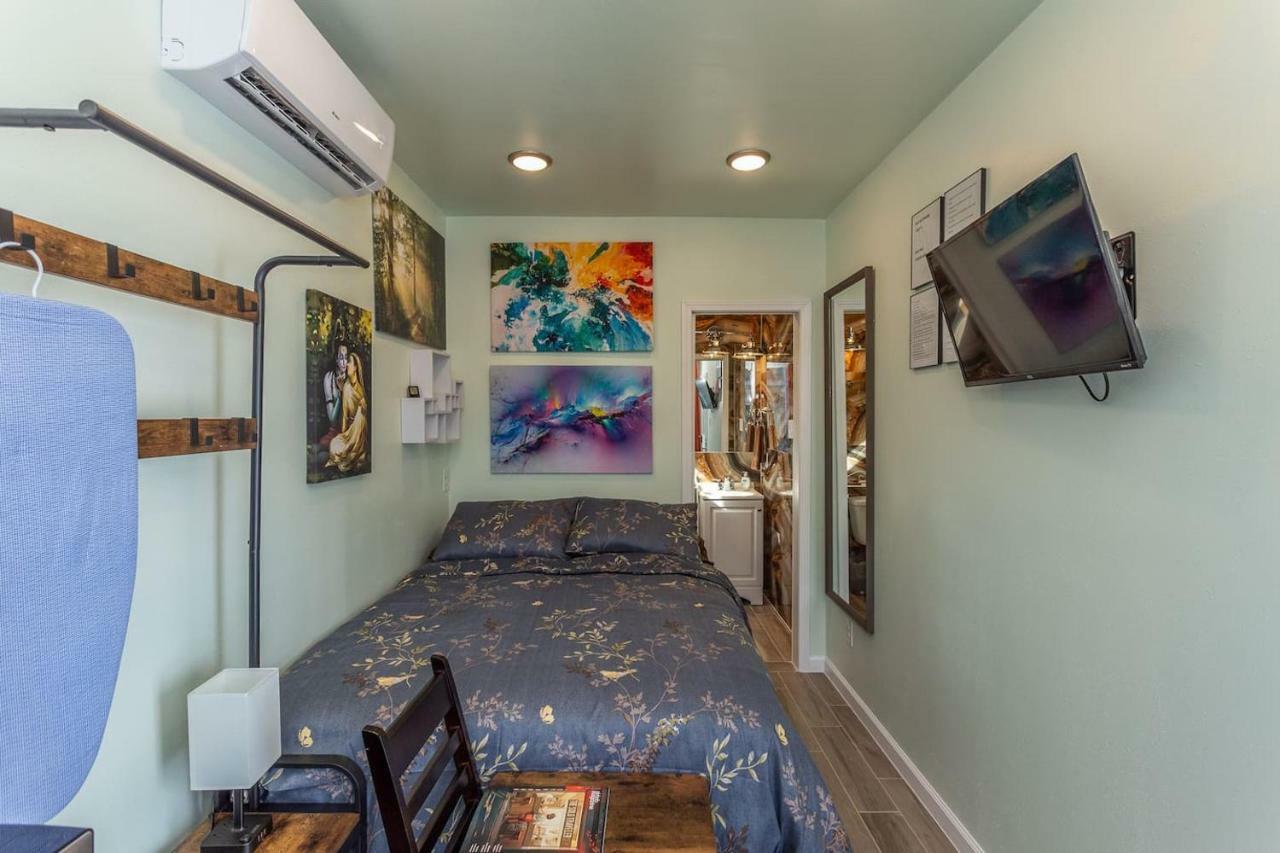 East Downtown Micro-Luxe Container Living Pod #9 Appartement Houston Buitenkant foto