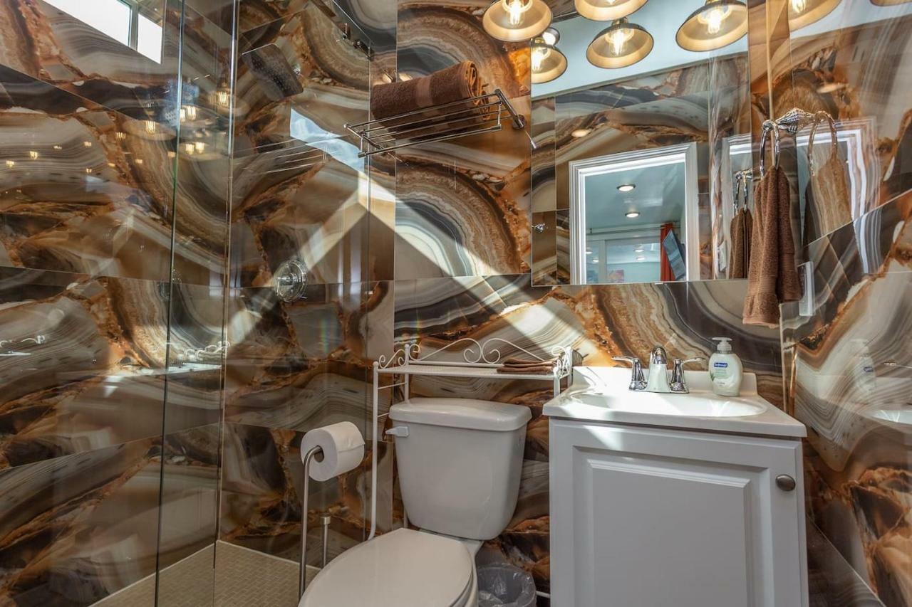 East Downtown Micro-Luxe Container Living Pod #9 Appartement Houston Buitenkant foto
